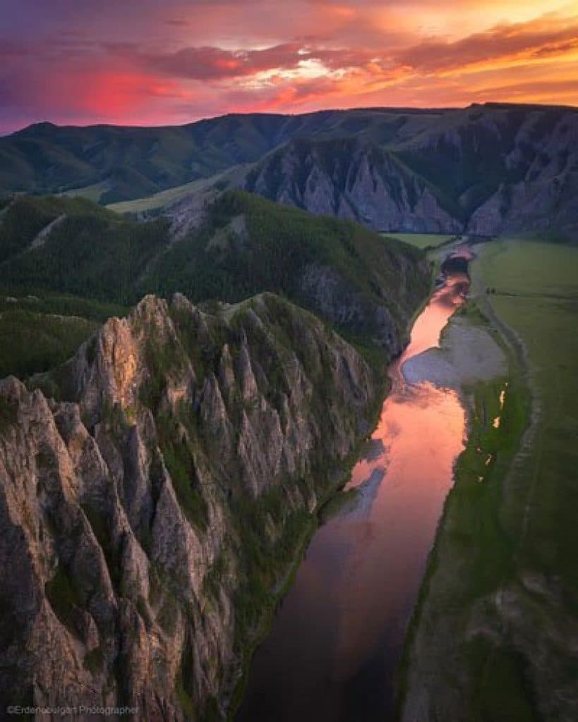 Bulgan – Bayanzurkh soum (Boshlai Rock) photo